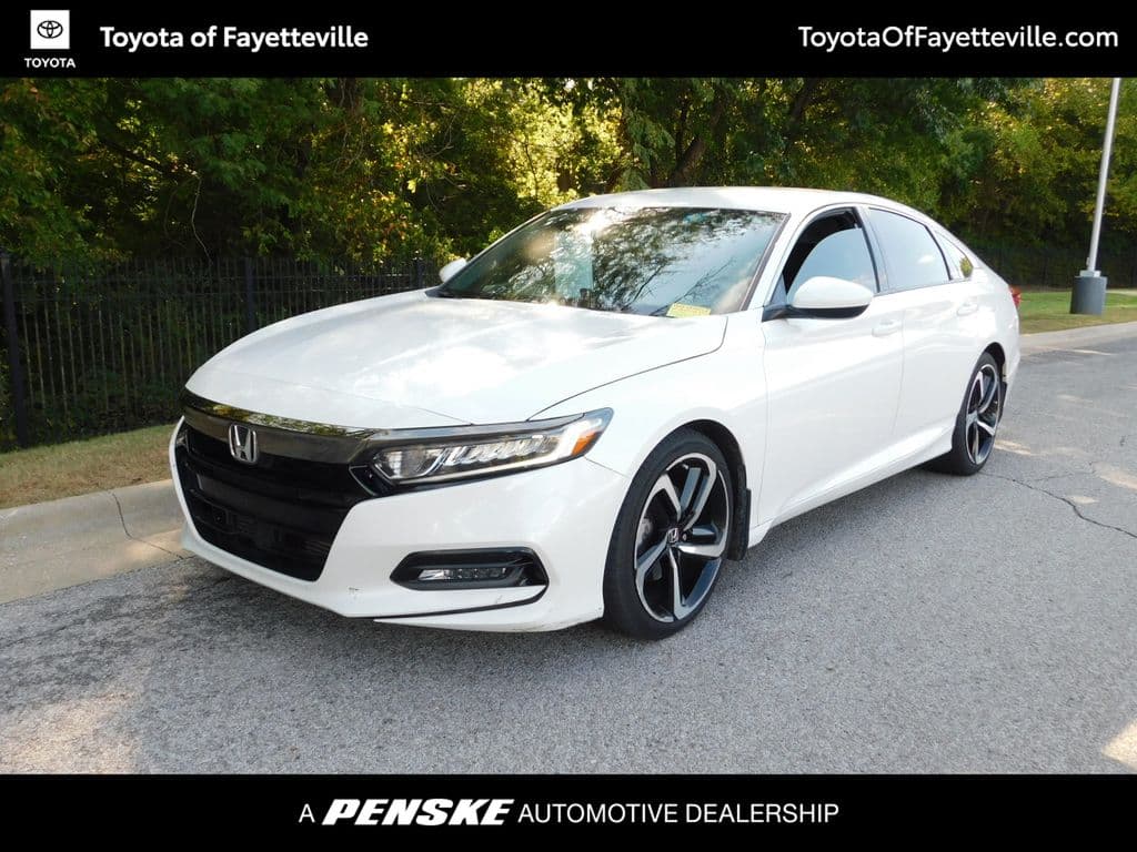 2018 Honda Accord Sport — photo 1 of 11