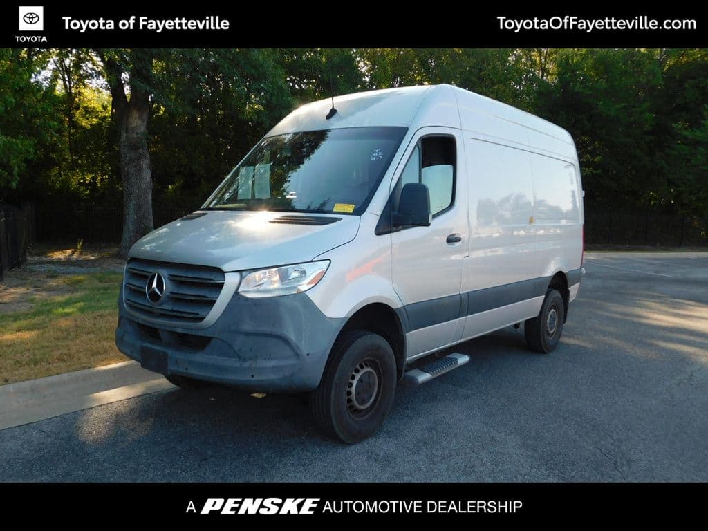 2019 Mercedes-Benz Sprinter Crew Van Base — photo 1 of 11