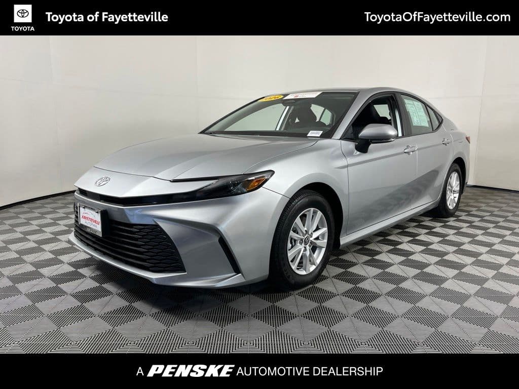 2026 Toyota Camry LE — photo 1 of 33