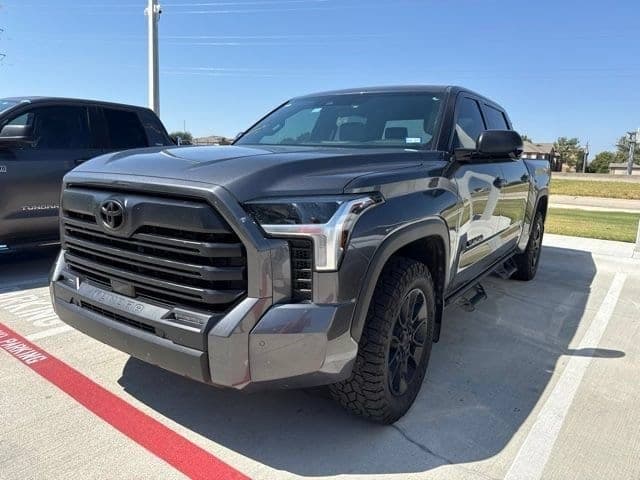 2025 Toyota Tundra 4WD SR5 — photo 1 of 6