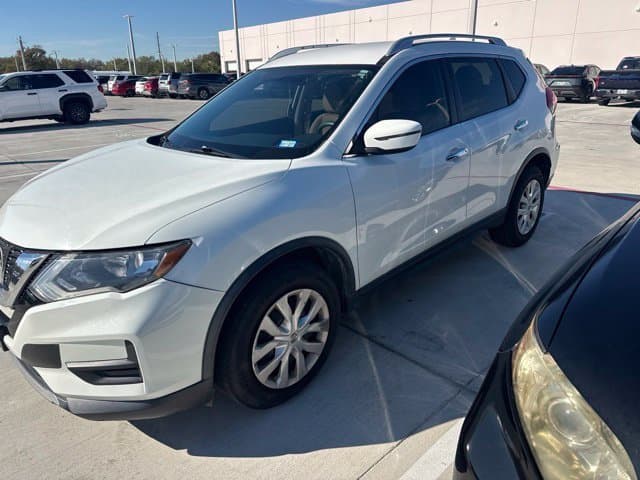 2017 Nissan Rogue S — photo 1 of 7