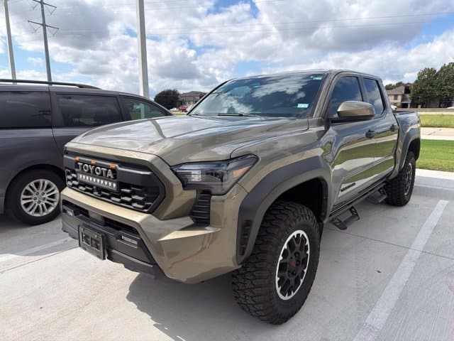 2026 Toyota Tacoma 4WD TRD Off Road — photo 1 of 8