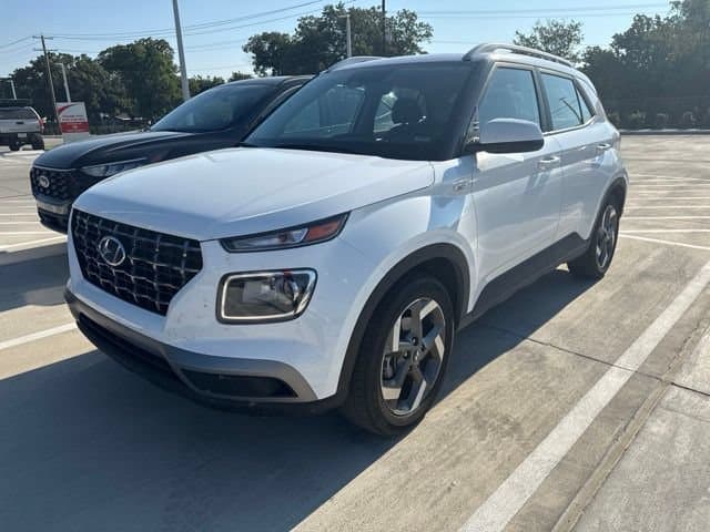 2025 Hyundai Venue SEL — photo 1 of 7