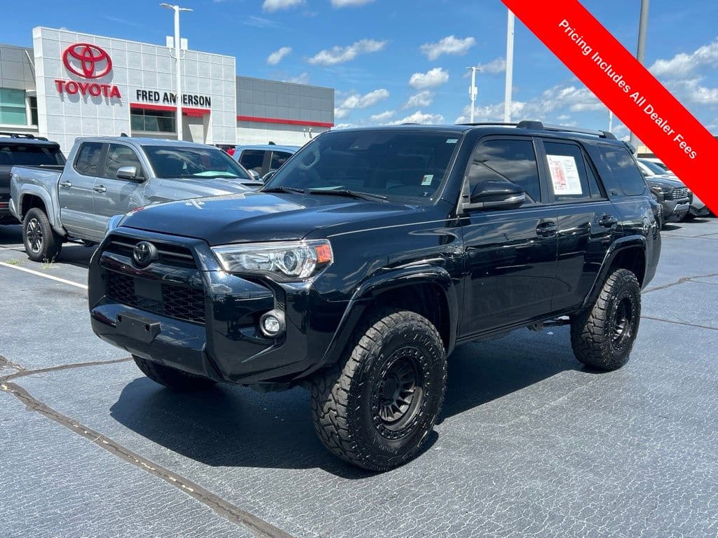 2023 Toyota 4Runner SR5 Premium — photo 1 of 26