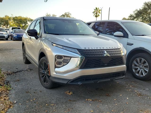 2023 Mitsubishi Eclipse Cross Base — photo 1 of 4