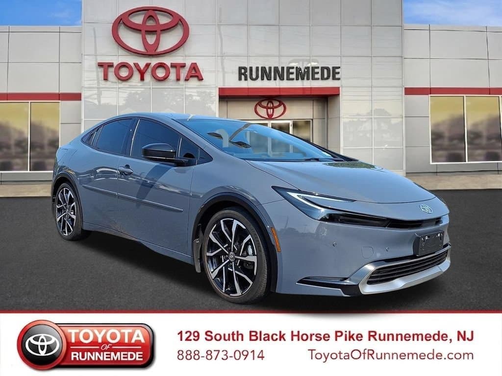 2024 Toyota Prius Prime XSE — photo 1 of 30
