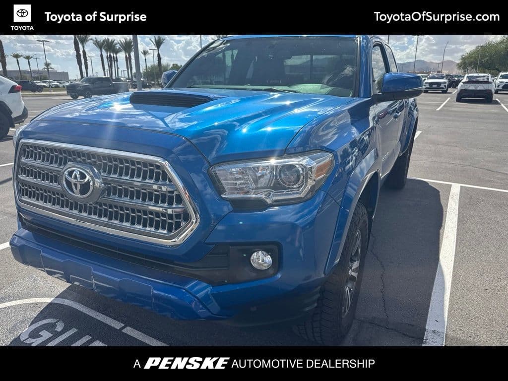2017 Toyota Tacoma TRD Sport — photo 1 of 11