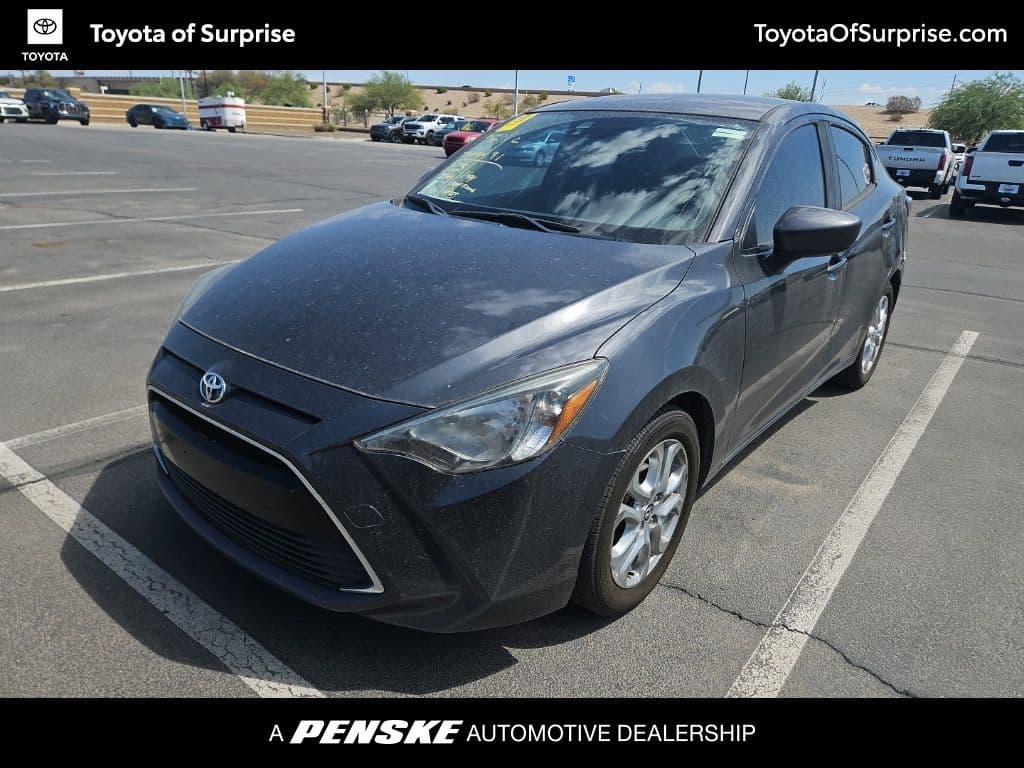 2018 Toyota Yaris iA Base — photo 1 of 5