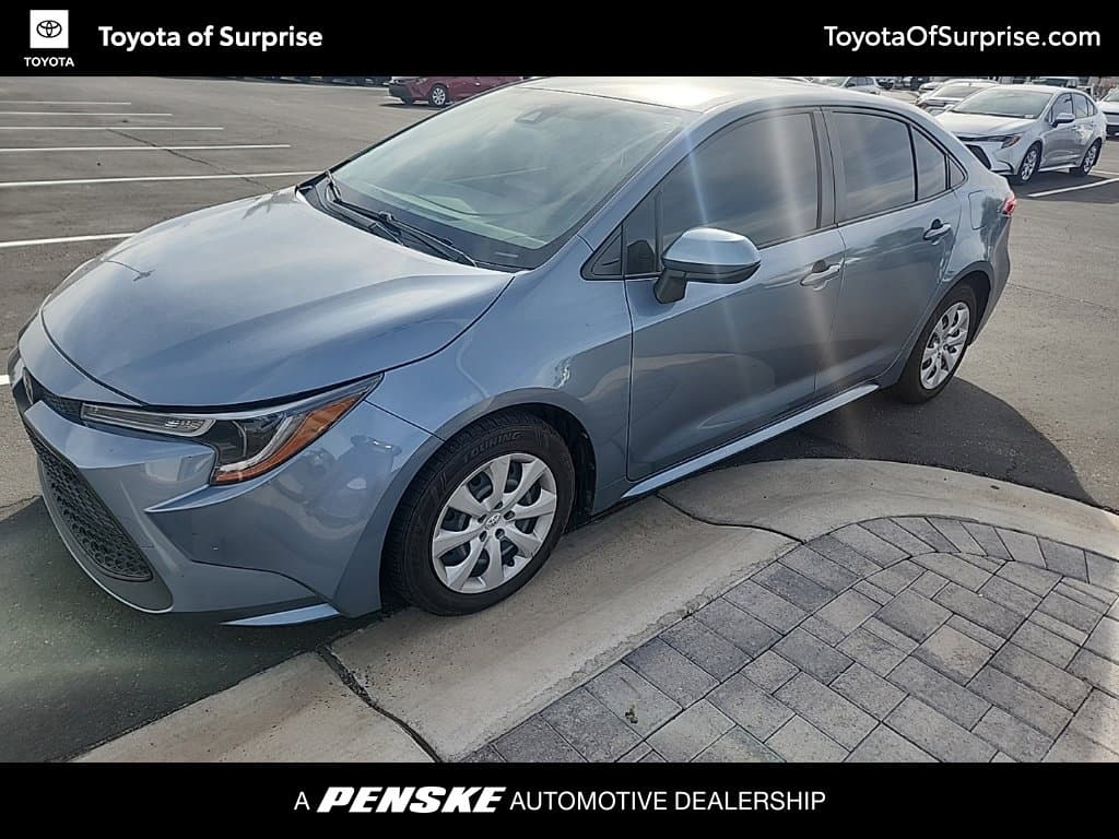 2022 Toyota Corolla LE — photo 1 of 13