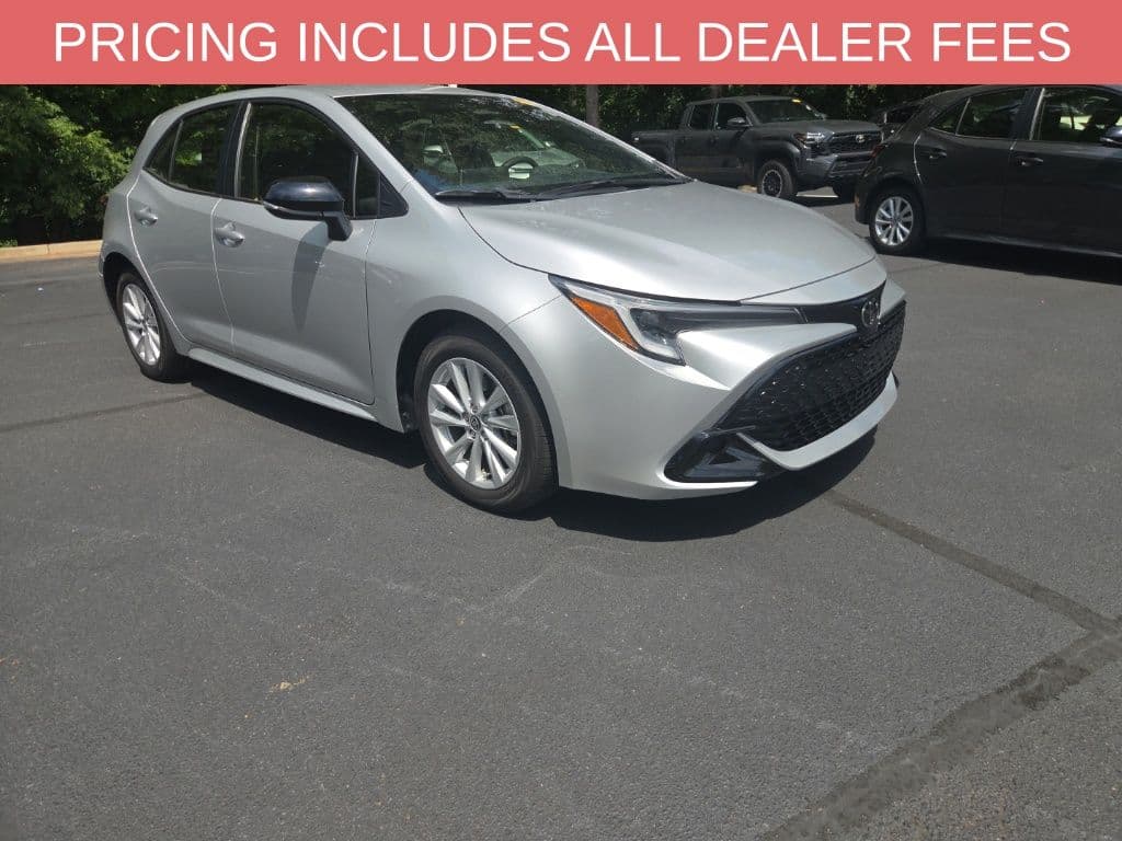 2026 Toyota Corolla Hatchback SE — photo 1 of 13