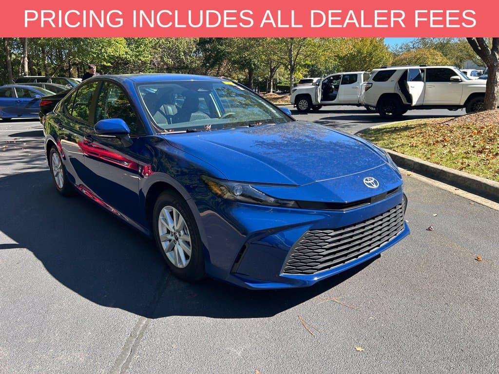 2026 Toyota Camry SE — photo 1 of 16