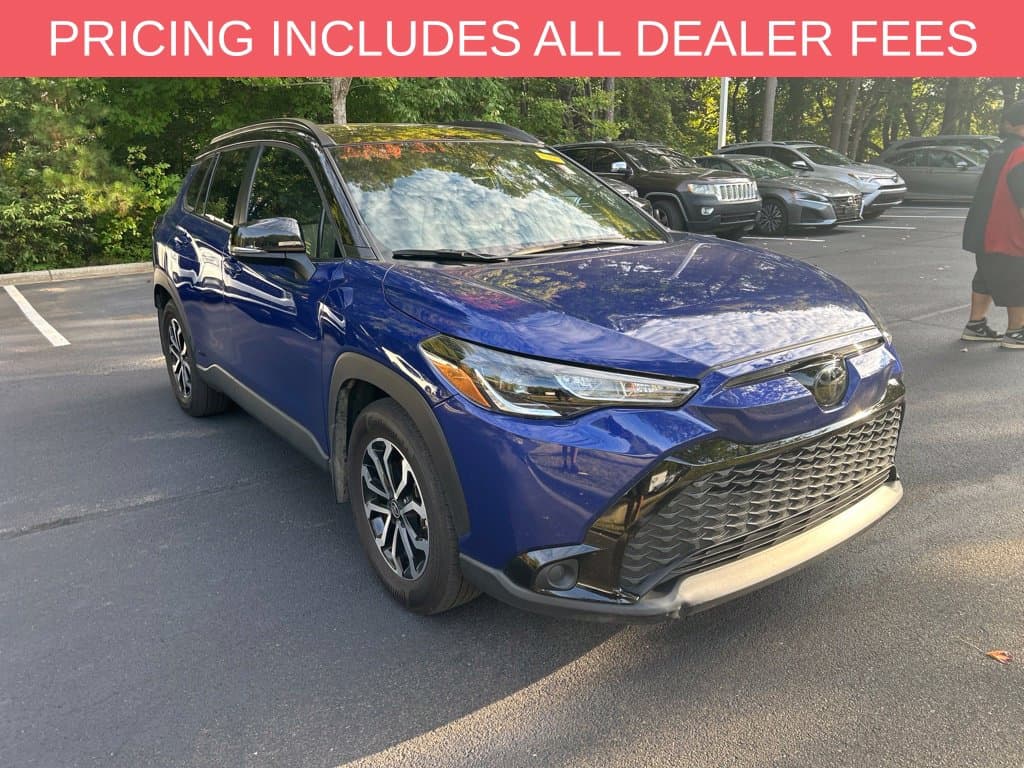2024 Toyota Corolla Cross Hybrid SE — photo 1 of 17