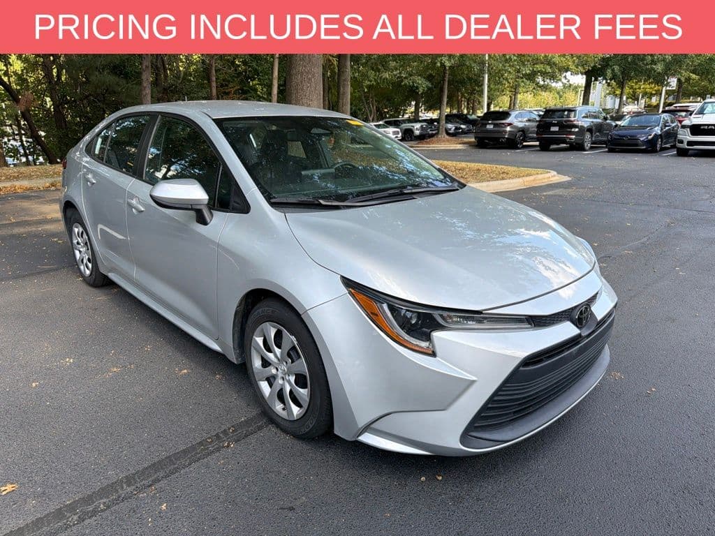 2024 Toyota Corolla LE — photo 1 of 15
