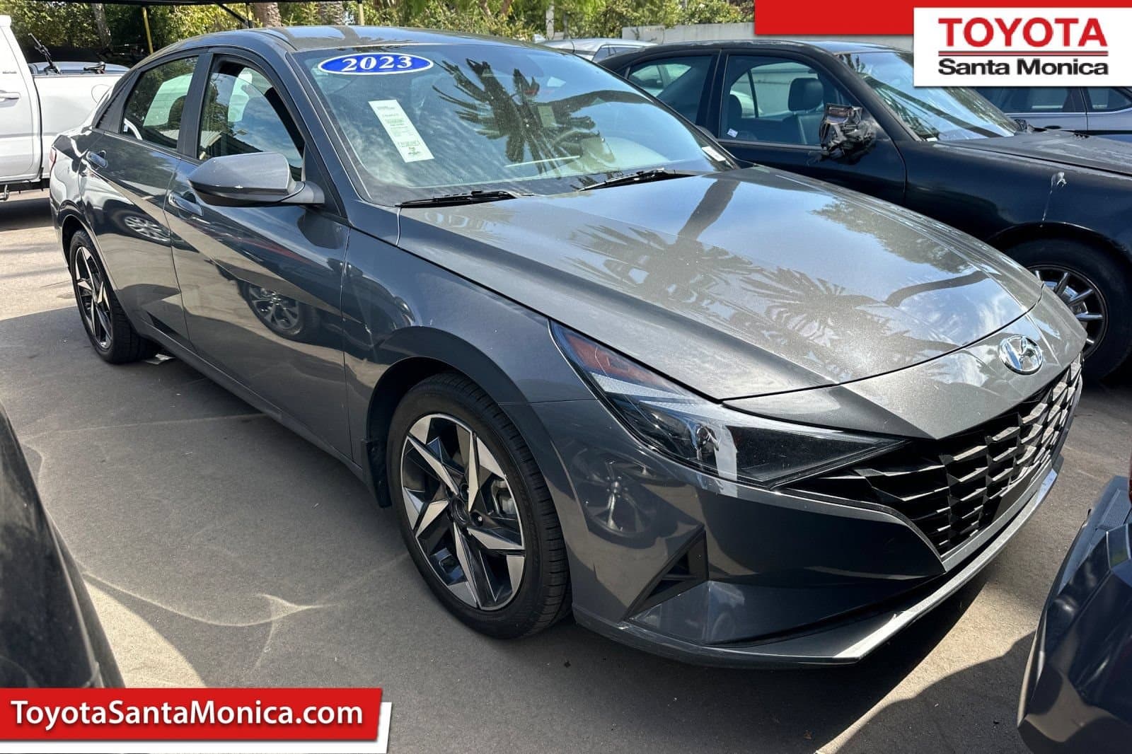 2023 Hyundai Elantra SEL — photo 1 of 40