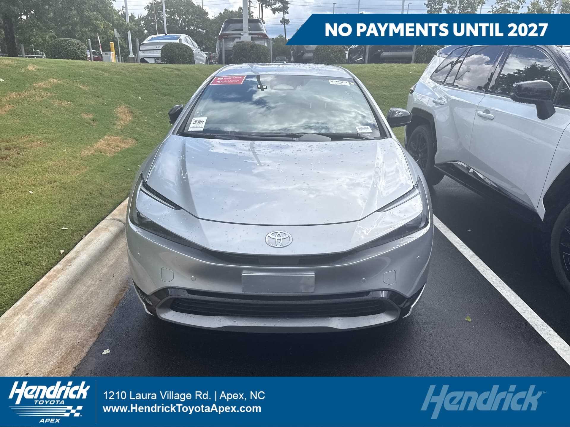 2024 Toyota Prius XLE — photo 1 of 7