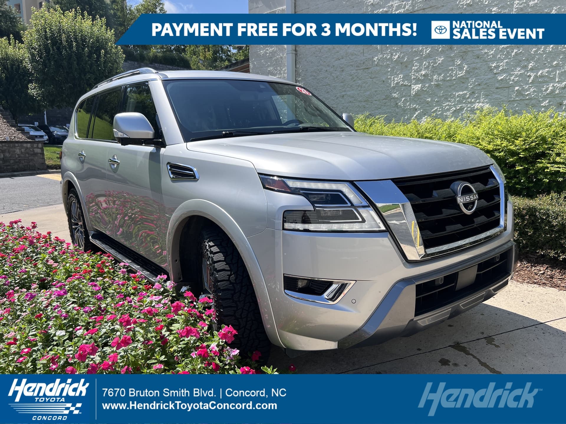 2023 Nissan Armada SL — photo 1 of 37