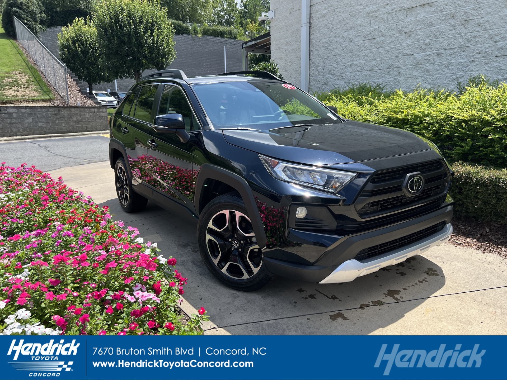 2019 Toyota RAV4 Adventure — photo 1 of 35