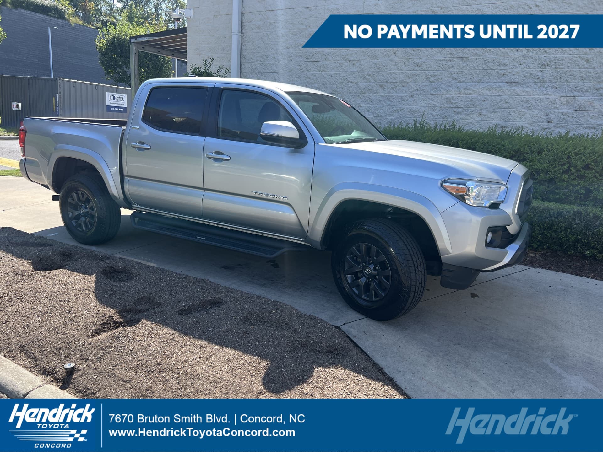 2023 Toyota Tacoma 4WD SR5 — photo 1 of 35