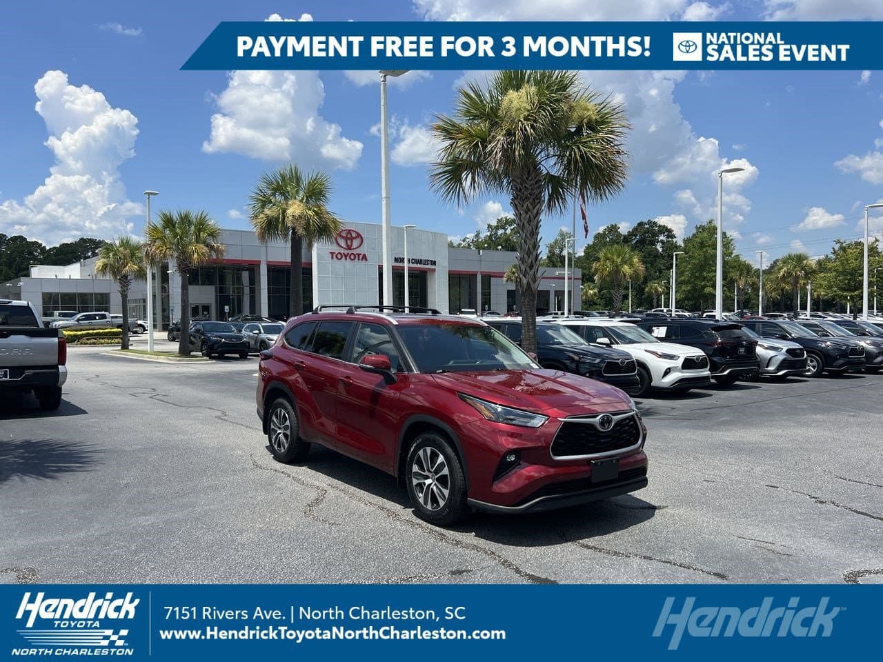 2023 Toyota Highlander XLE — photo 1 of 38