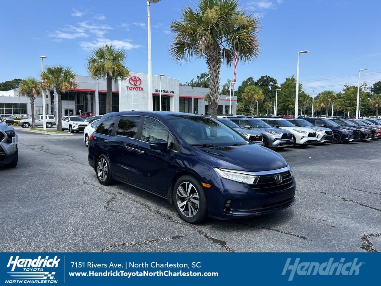 2021 Honda Odyssey Touring — photo 1 of 38