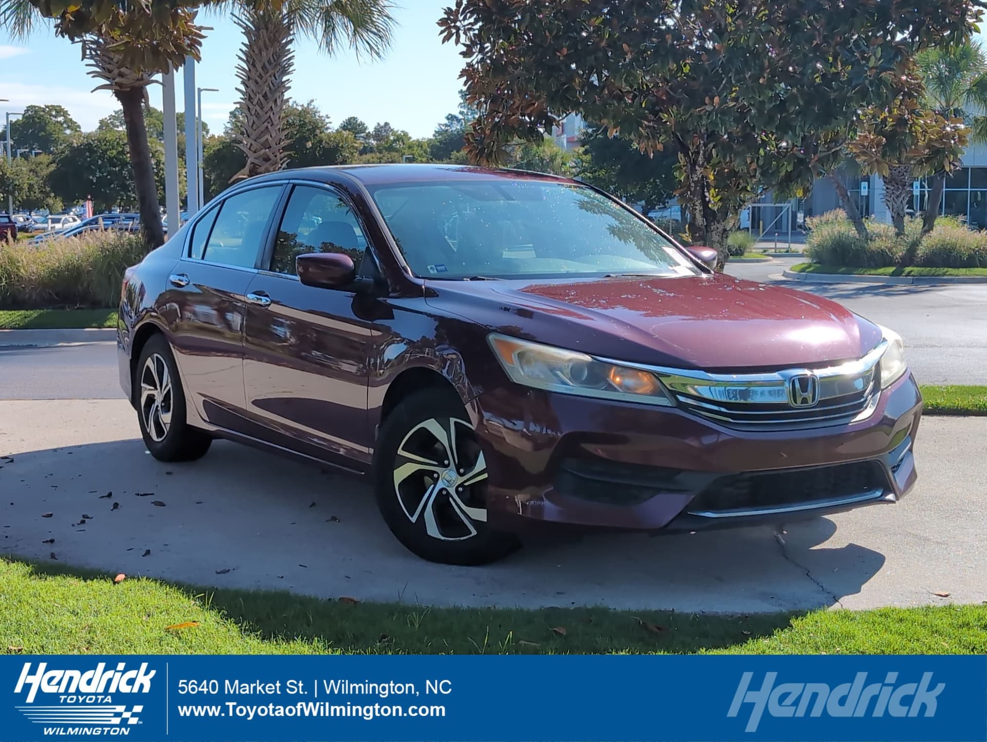 2017 Honda Accord Sedan LX — photo 1 of 11