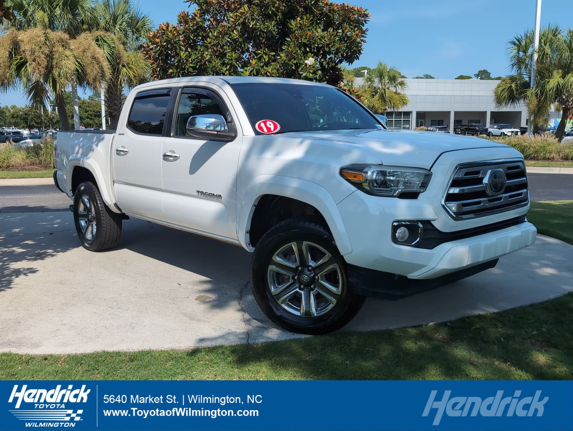2019 Toyota Tacoma 4WD Limited — photo 1 of 41