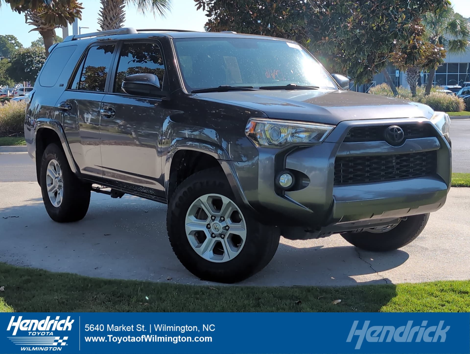 2016 Toyota 4Runner SR5 — photo 1 of 11
