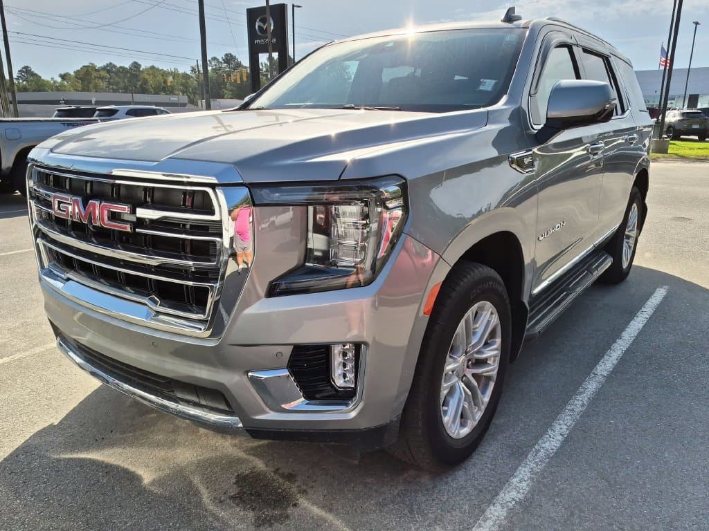 2024 GMC Yukon SLT — photo 1 of 14
