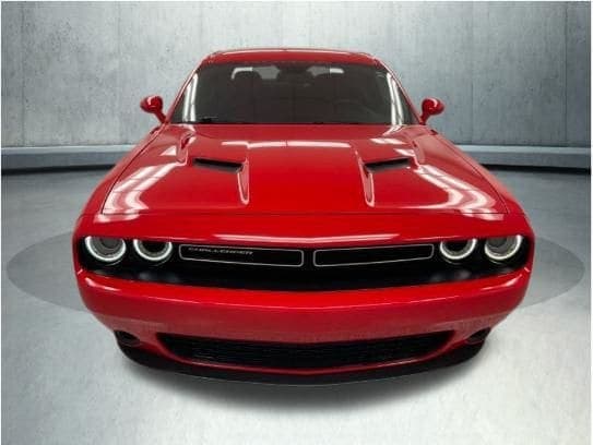 2016 Dodge Challenger SXT — photo 1 of 2