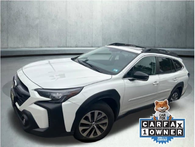 2025 Subaru Outback Premium — photo 1 of 3
