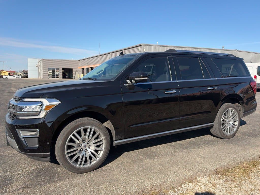 2022 Ford Expedition Max Limited — photo 1 of 17