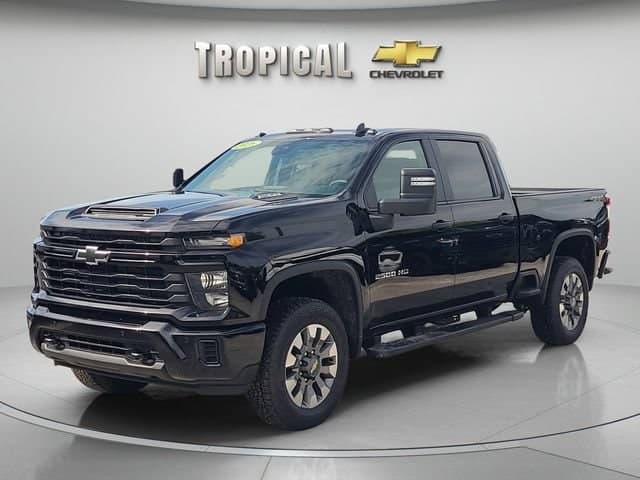 2026 Chevrolet Silverado 2500 HD Custom — photo 1 of 65
