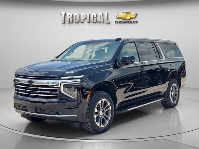 2026 Chevrolet Suburban LT — photo 1 of 70