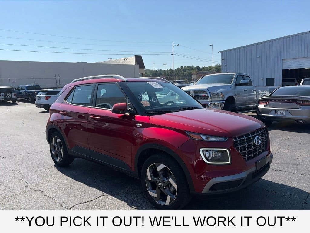2025 Hyundai Venue Limited — photo 1 of 14