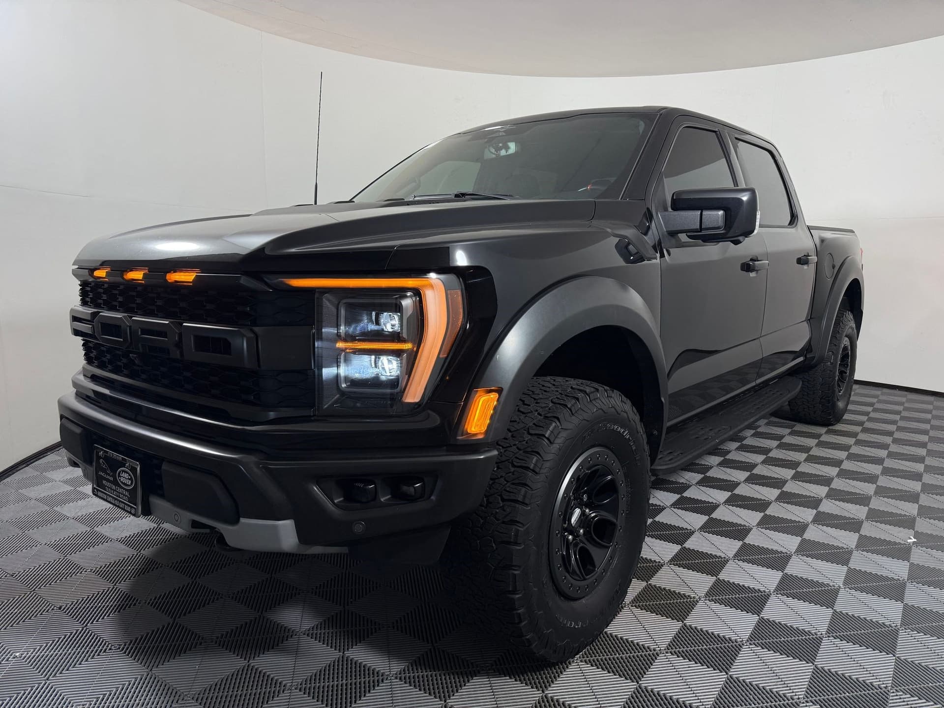 2023 Ford F-150 Raptor — photo 1 of 29