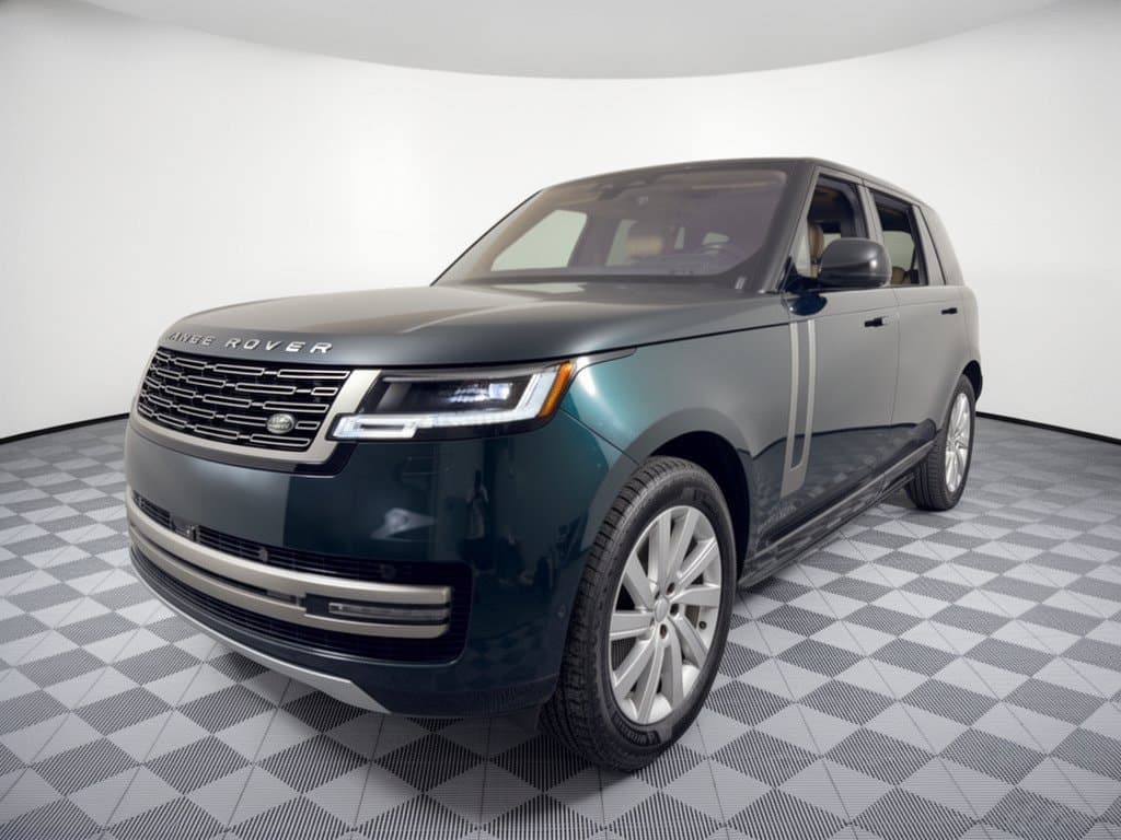 2023 Land Rover Range Rover SE — photo 1 of 32
