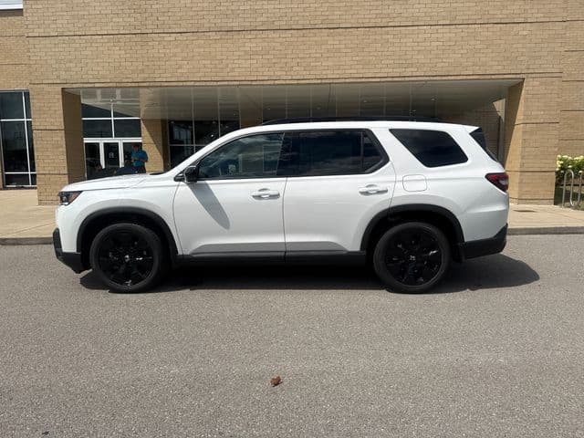 2026 Honda Pilot Black Edition — photo 1 of 21