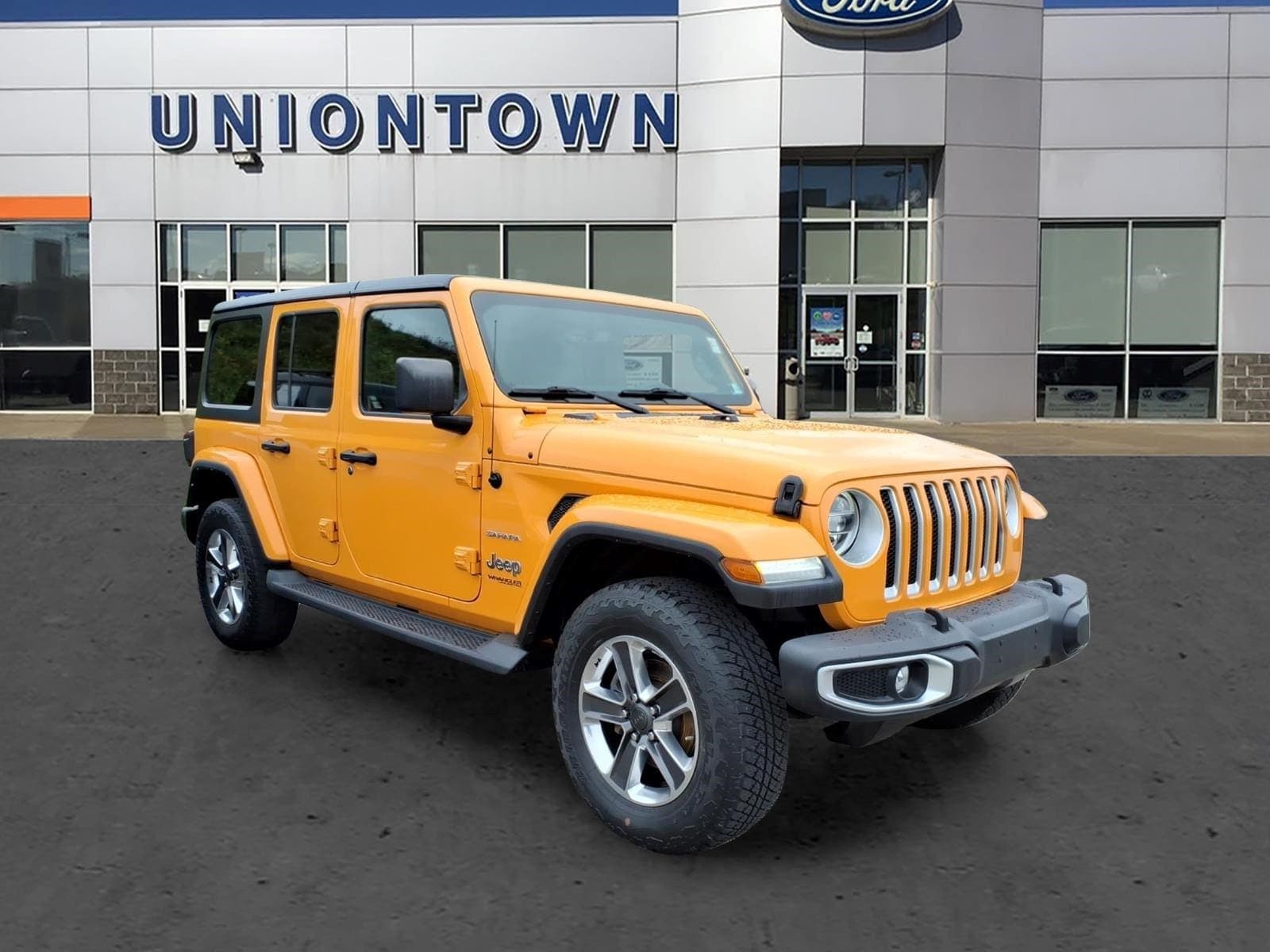 2021 Jeep Wrangler Unlimited Sahara — photo 1 of 20