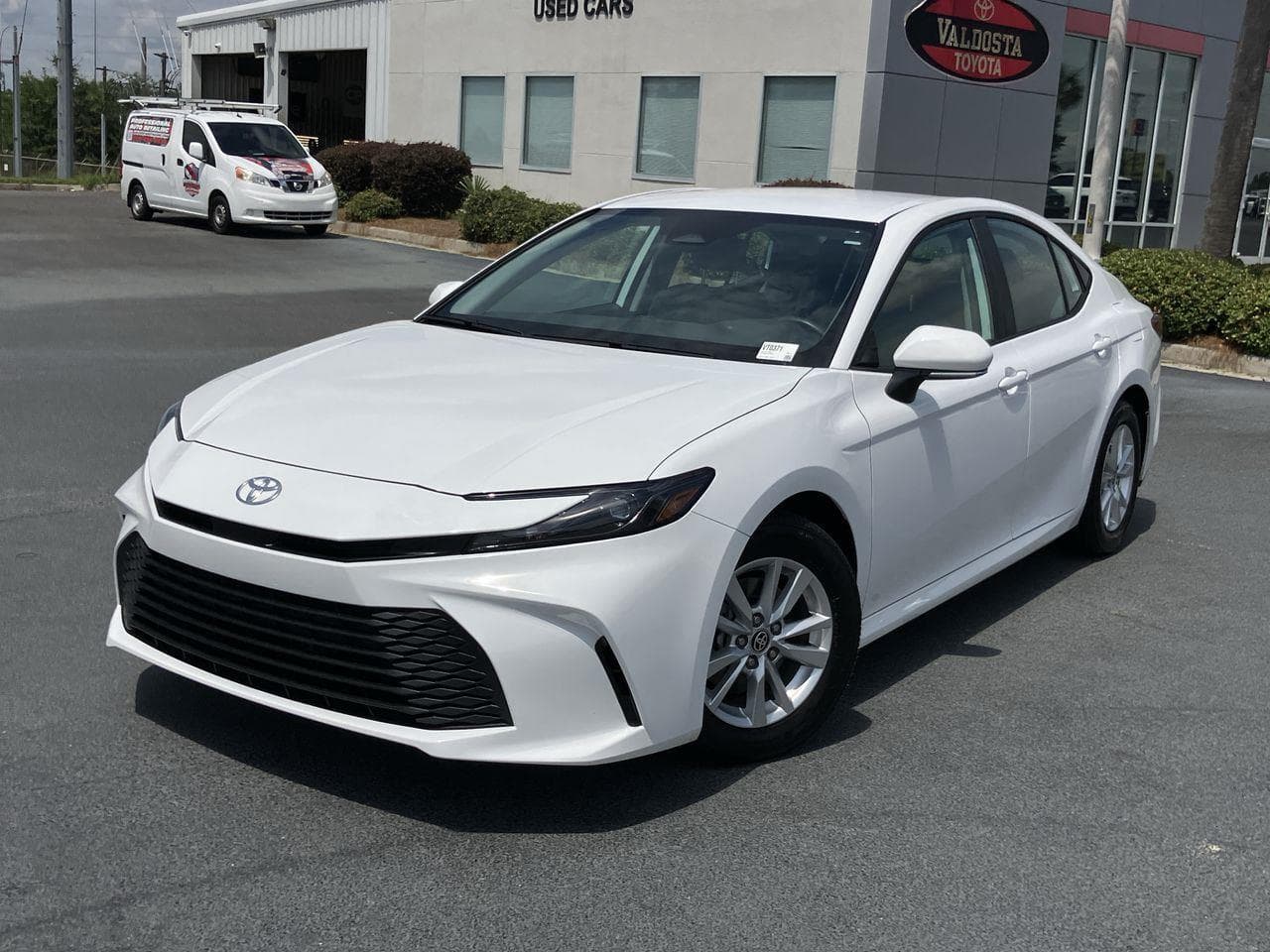 2026 Toyota Camry LE — photo 1 of 31