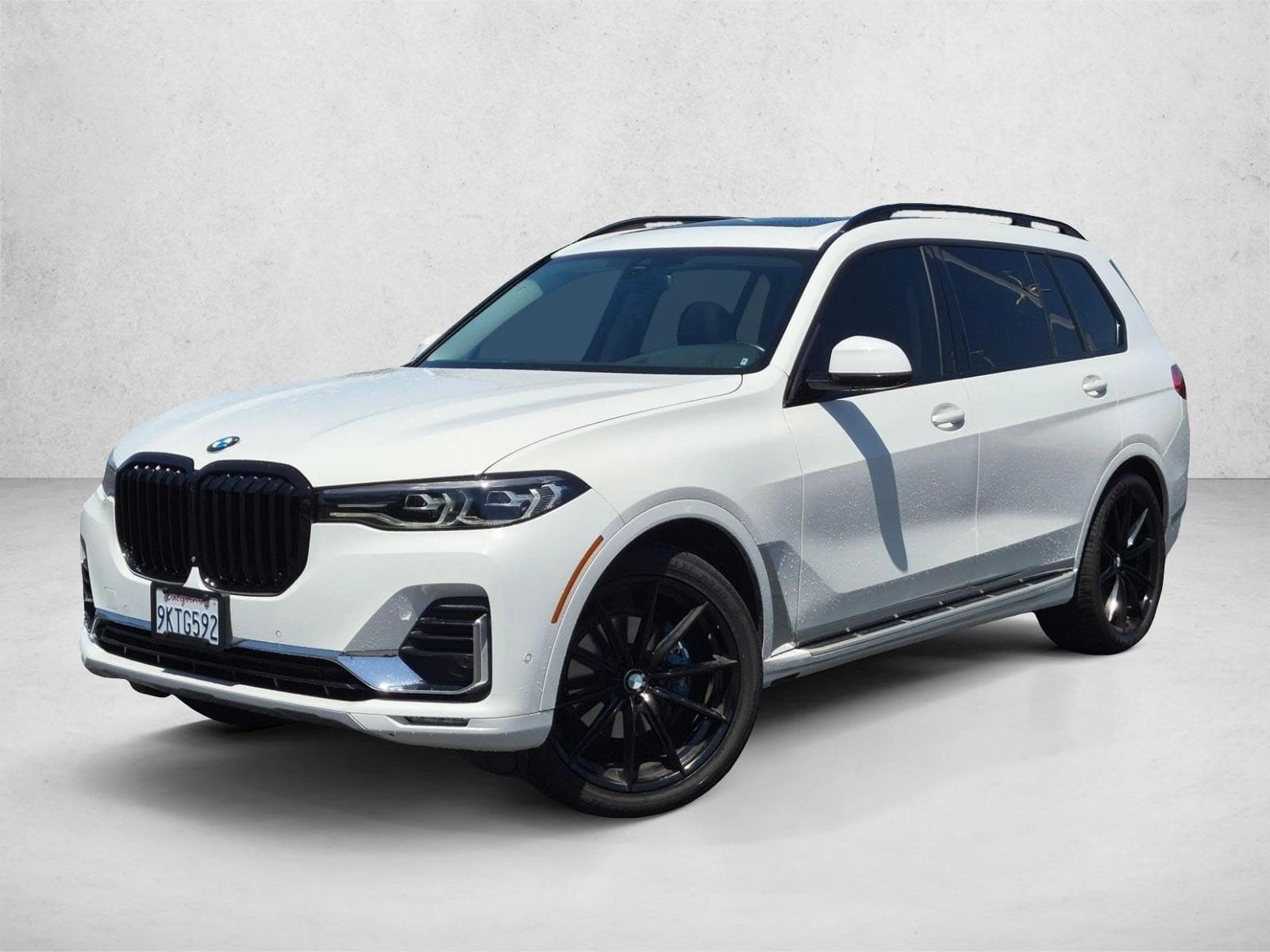 2021 BMW X7 xDrive40i — photo 1 of 25