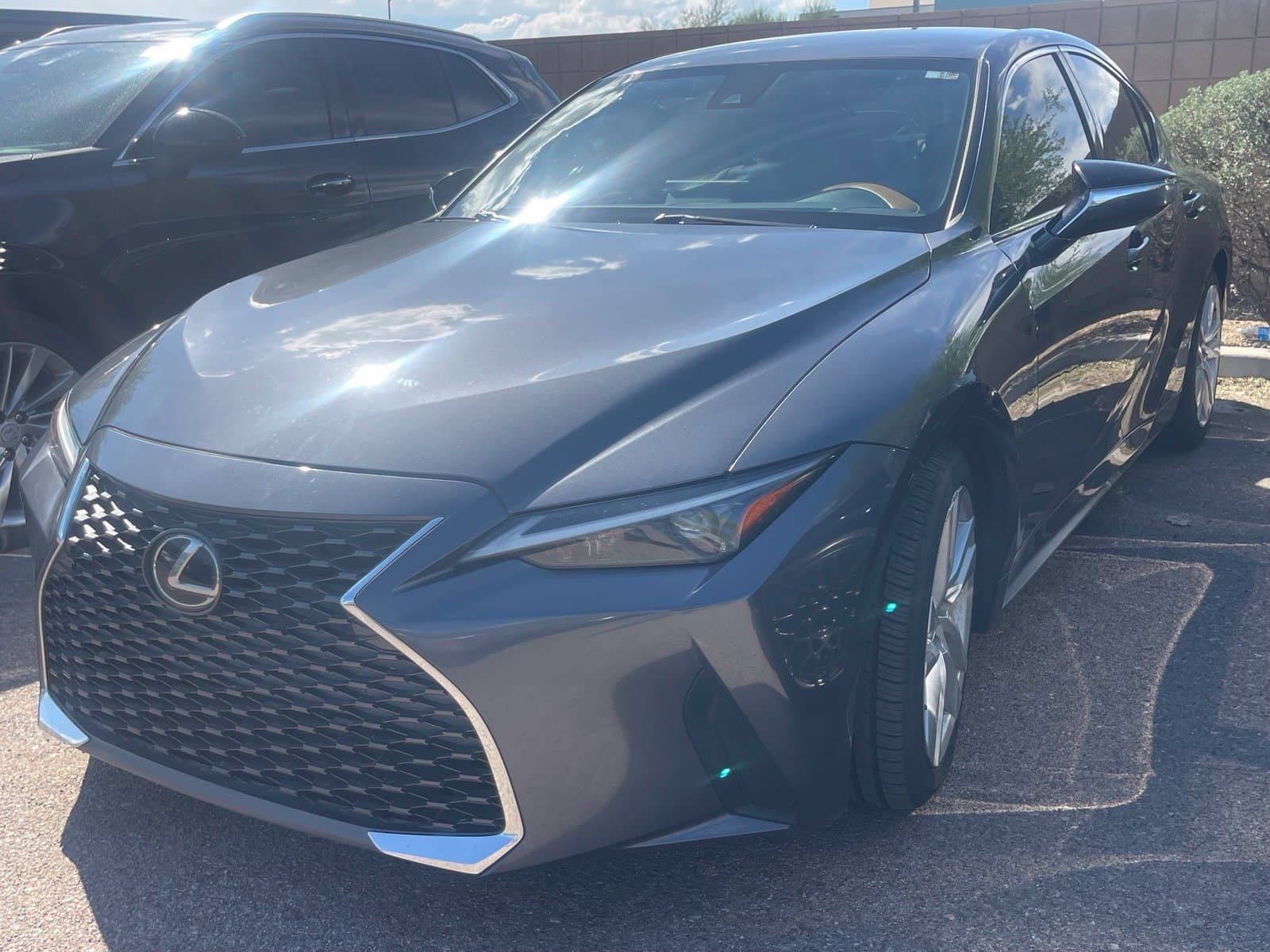 2022 Lexus IS IS 300 — photo 1 of 10