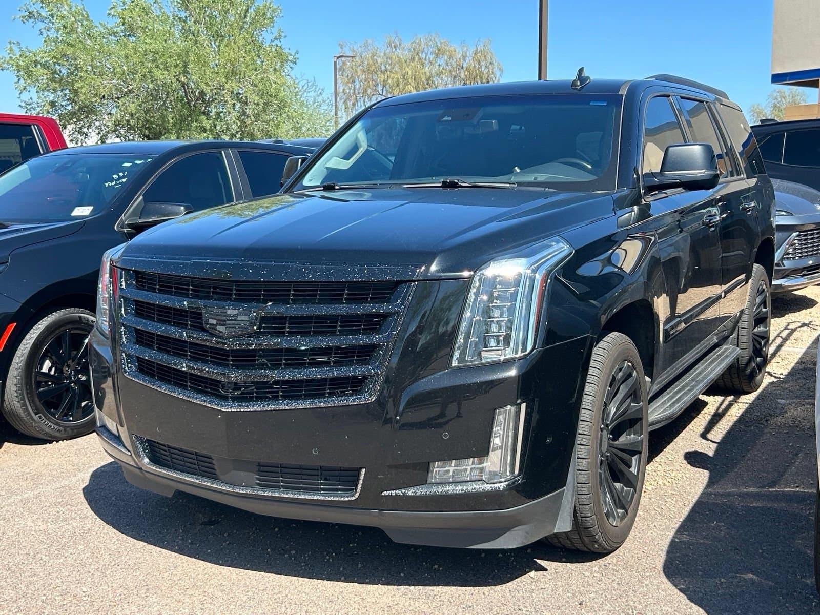 2018 Cadillac Escalade Premium Luxury — photo 1 of 5