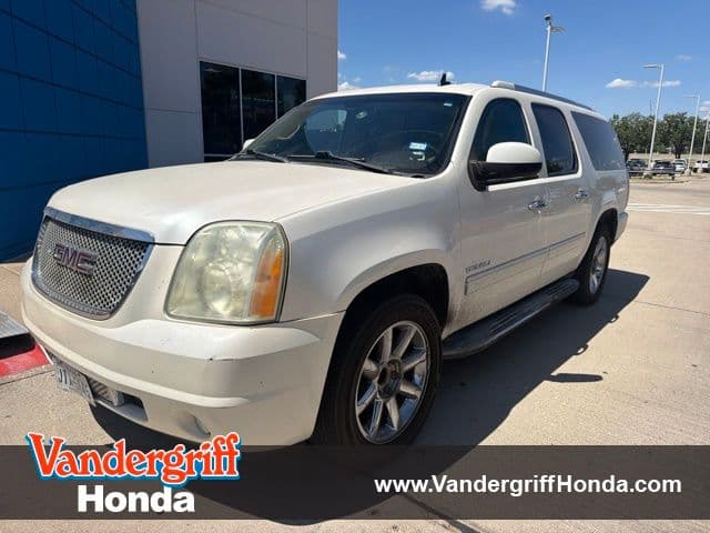 2012 GMC Yukon XL Denali — photo 1 of 19