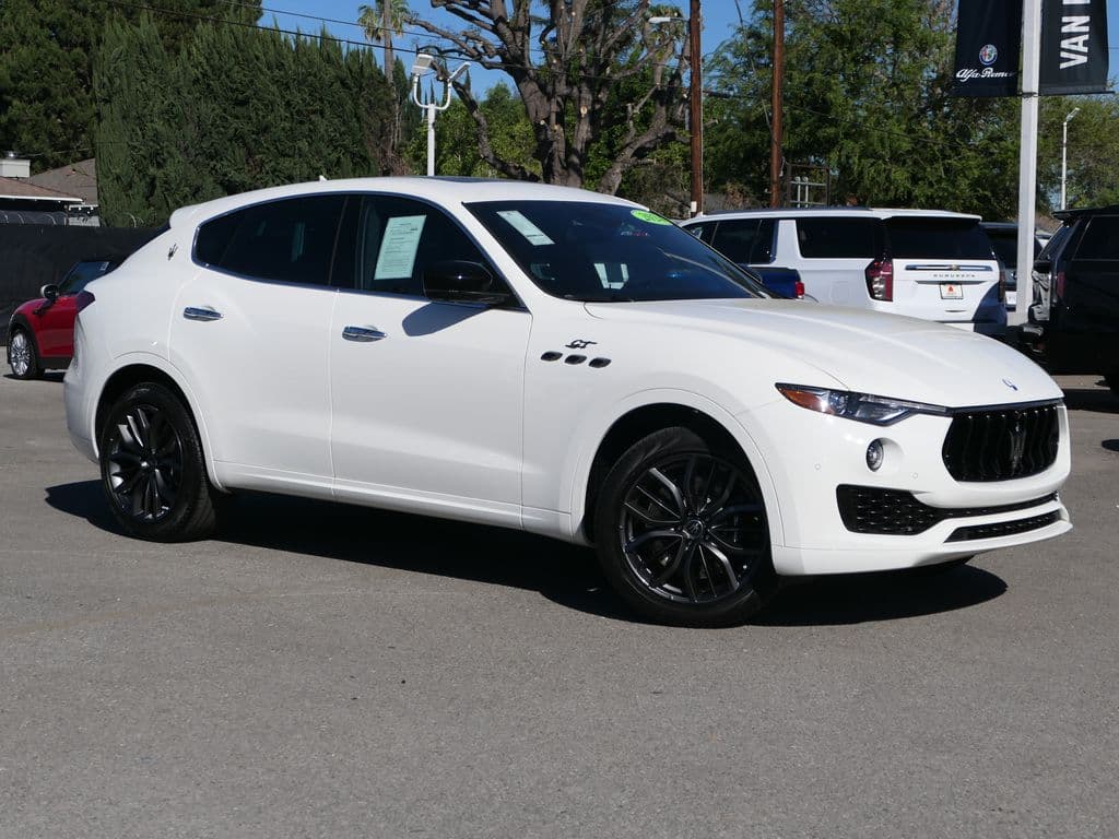 2024 Maserati Levante GT Ultima — photo 1 of 31