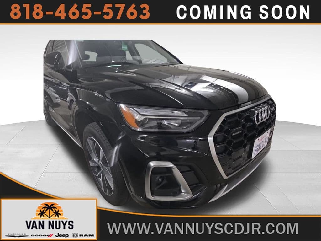 2023 Audi Q5 S line Premium — photo 1 of 3