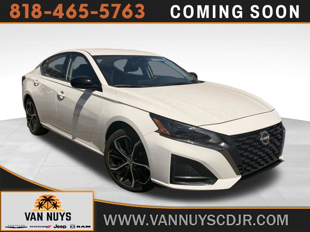 2024 Nissan Altima 2.5 SR — photo 1 of 8