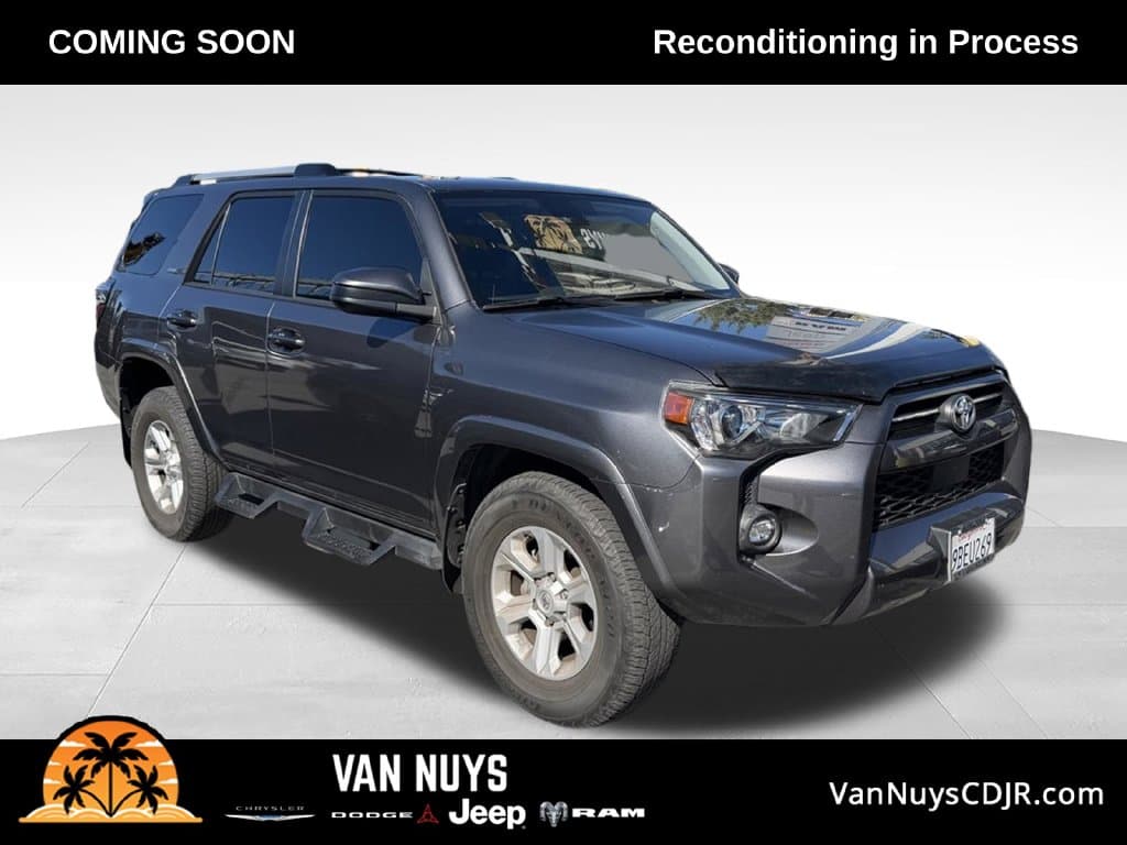 2022 Toyota 4Runner SR5 — photo 1 of 6