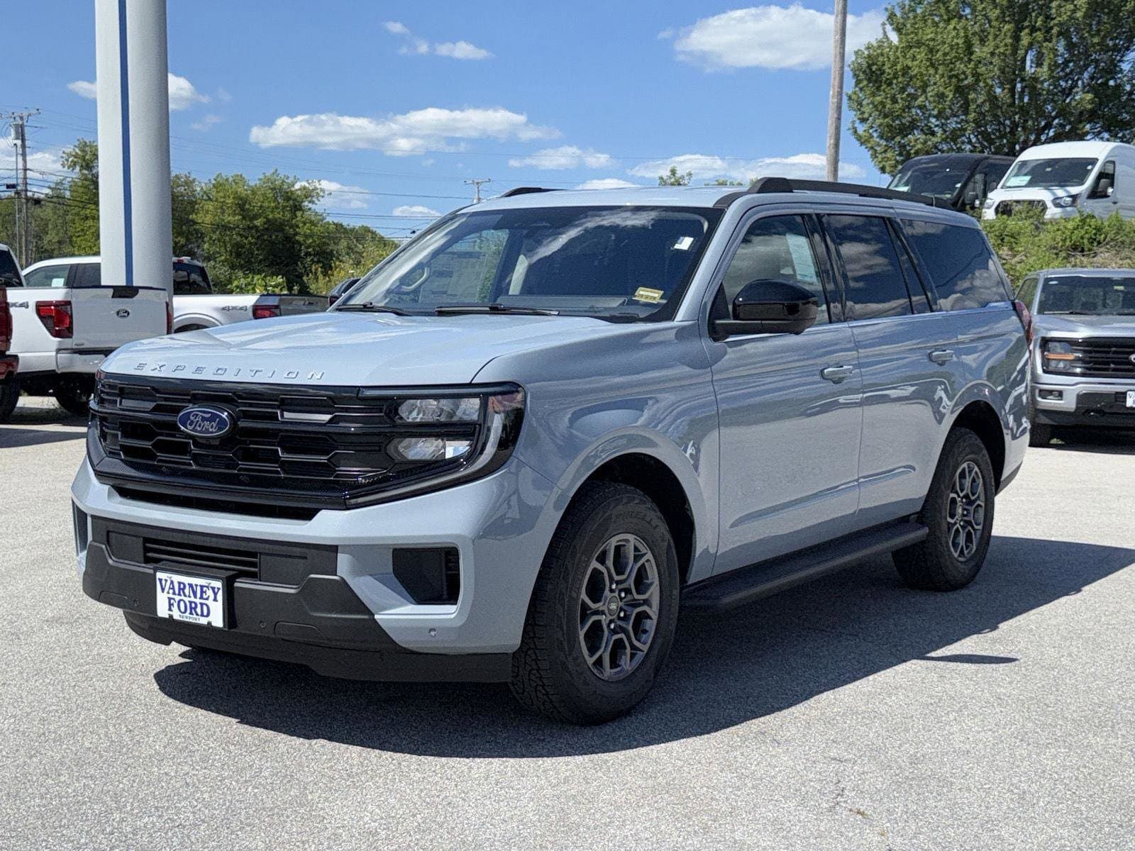 2025 Ford Expedition Active — photo 1 of 18