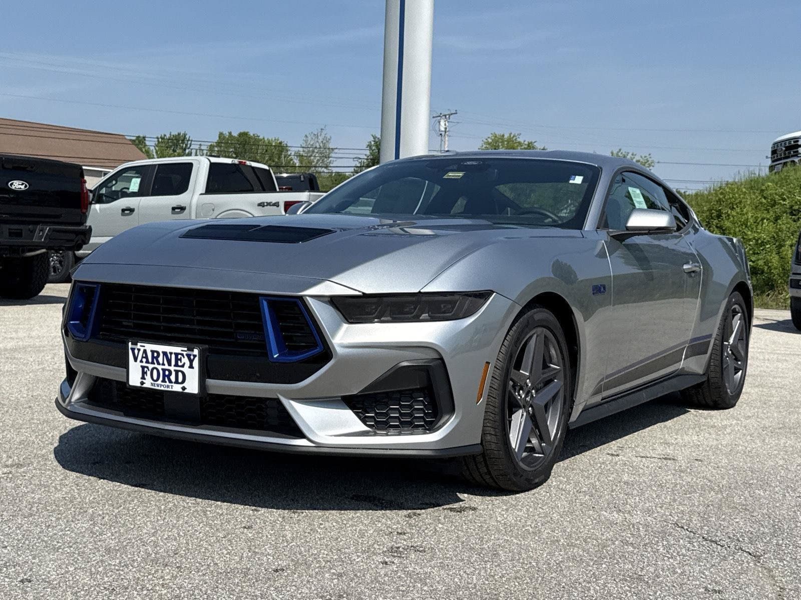 2025 Ford Mustang GT Premium — photo 1 of 41