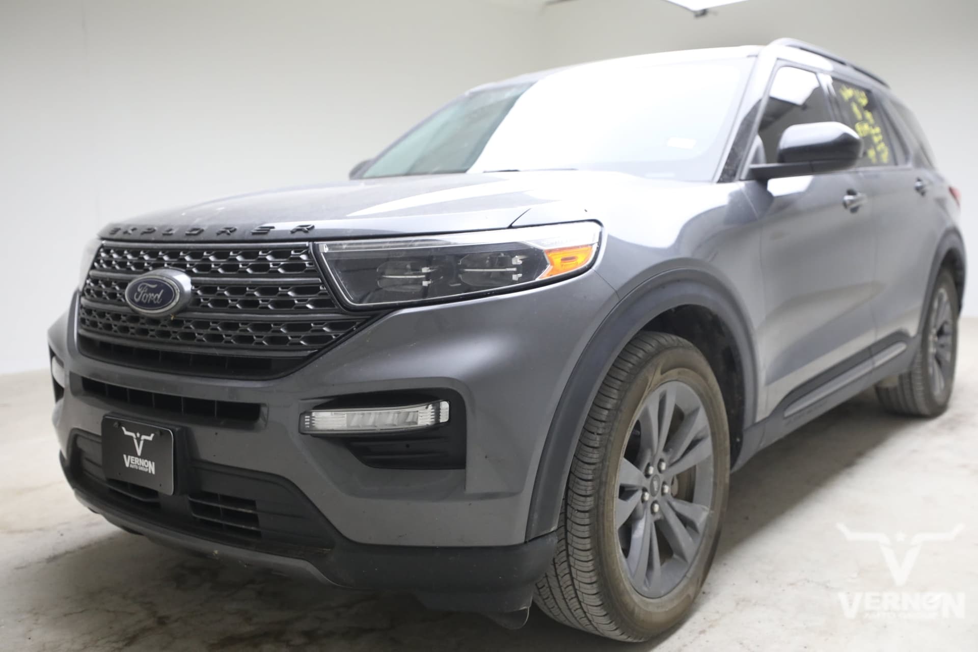2022 Ford Explorer XLT — photo 1 of 13
